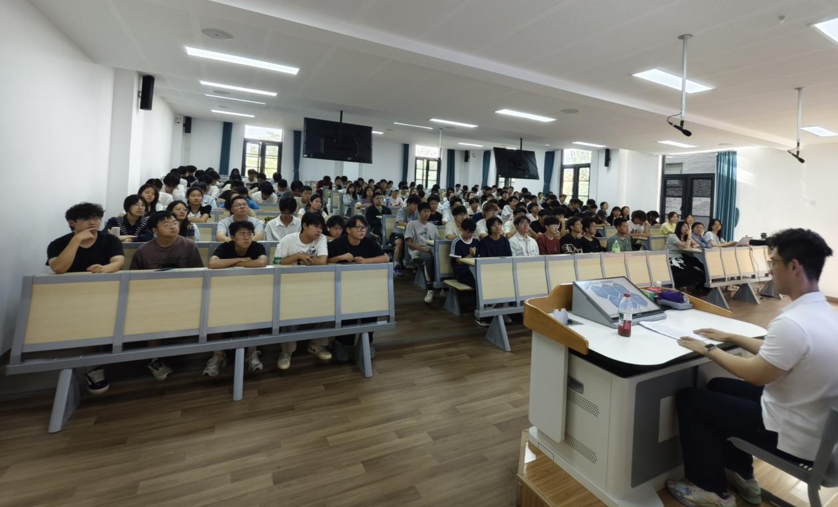 大同校区举办优秀学子考研保研经验分享会